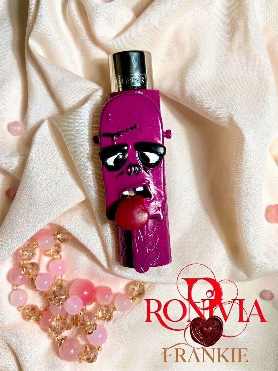 Frankie – Handcrafted Clipper Lighter Cover