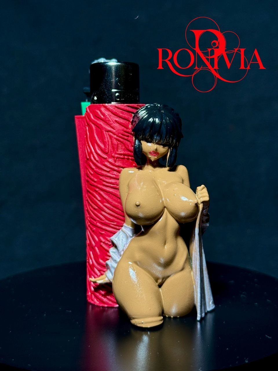 RONIVIA Crimson Geisha – Lady Akane Clipper Lighter Cover