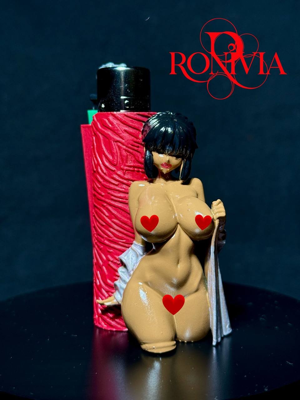 RONIVIA Crimson Geisha – Lady Akane Clipper Lighter Cover - Image 2