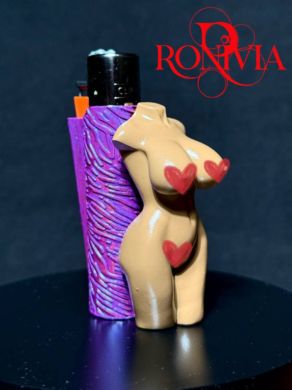 RONIVIA Venus – Sculptural Clipper Lighter Cover - Image 4